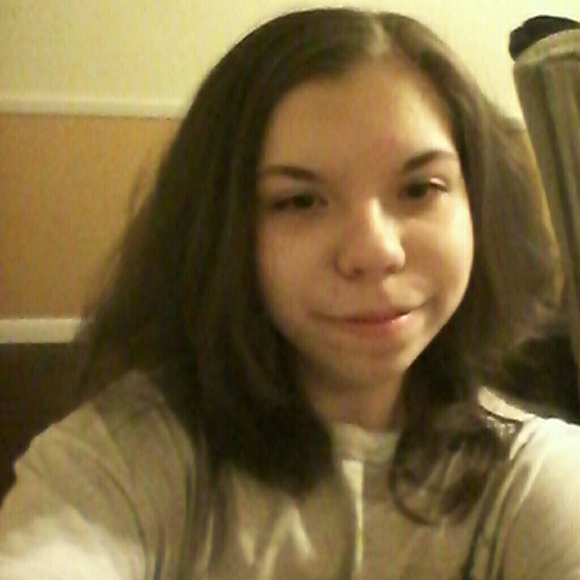 Meet your Posher, Amy - Picture 4 of 4